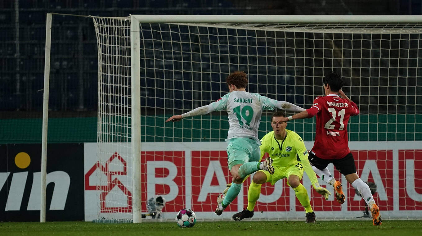 Zweiter Streich in Hannover: Joshua Sargent schießt zum Bremer 2:0 ein © imago