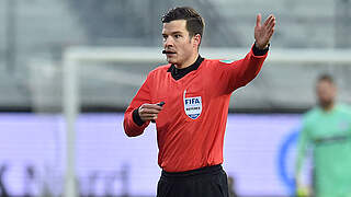Leitet in Mönchengladbach sein 56. Bundesligaspiel: FIFA-Referee Harm Osmers © imago images/osnapix