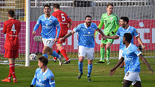 Derbysieger: Hier bejubelt Sascha Mölders das 1:0 © Imago