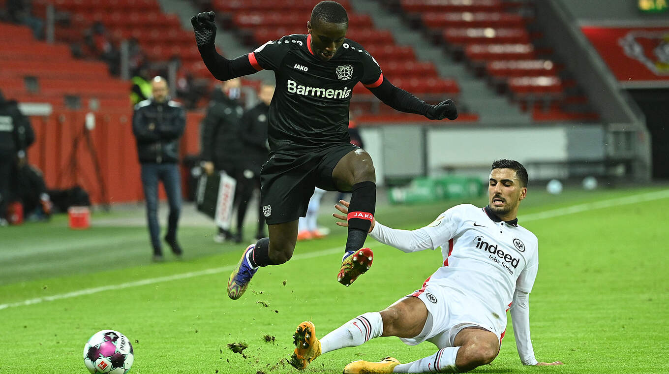 Leverkusen nach seinen zwei Toren endgültig obenauf: Moussa Diaby (l.) © 2021 Getty Images