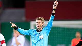 In München vor seinem 140. Einsatz in der Bundesliga: Referee Christian Dingert © imago