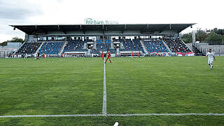 Ausweichstadion des Drittligisten 1. FC Saarbrücken: die PSD Bank Arena in Frankfurt © imago
