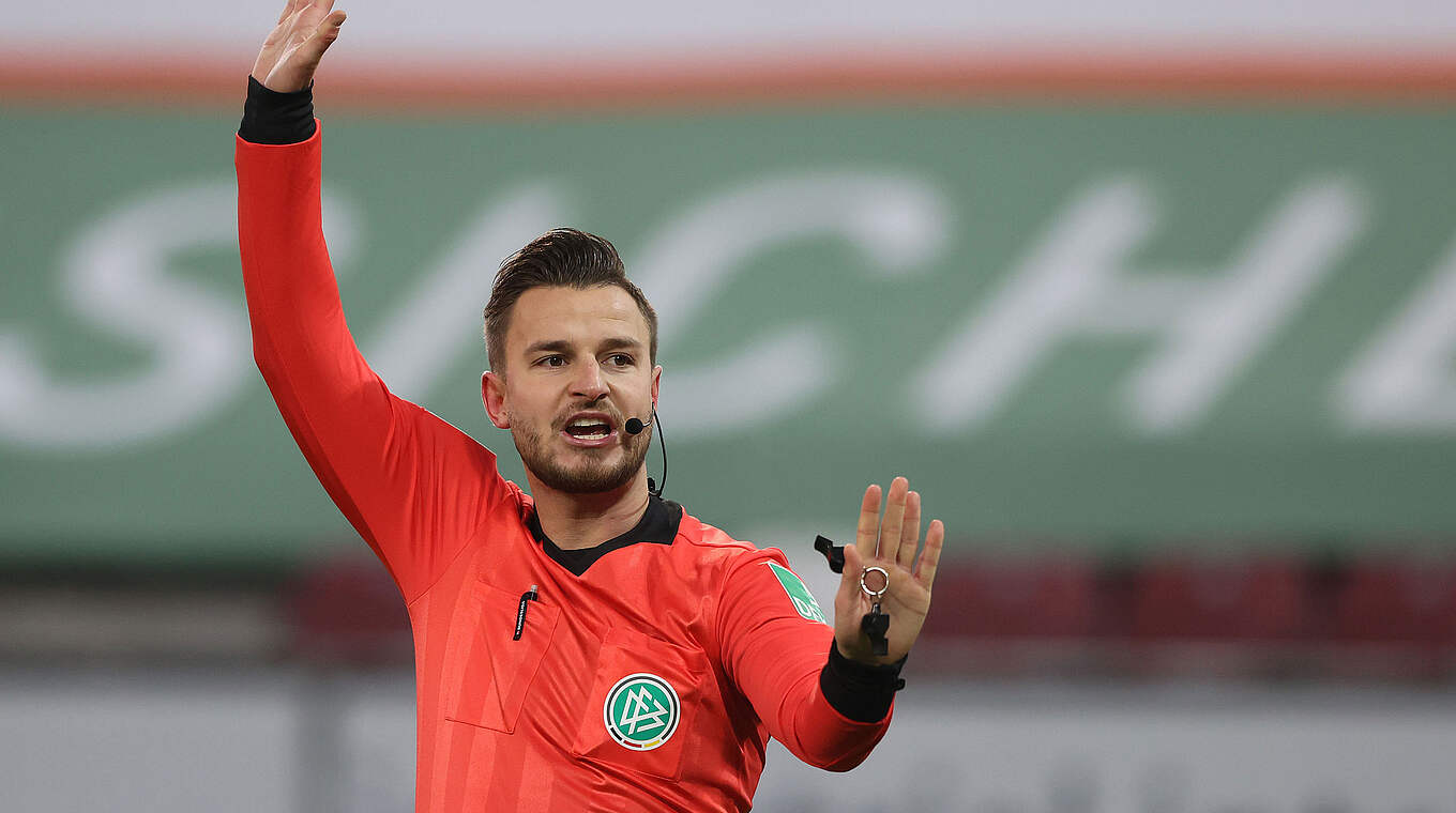 In Berlin vor seinem 26. Einsatz in der Bundesliga: Referee Daniel Schlager © Getty Images