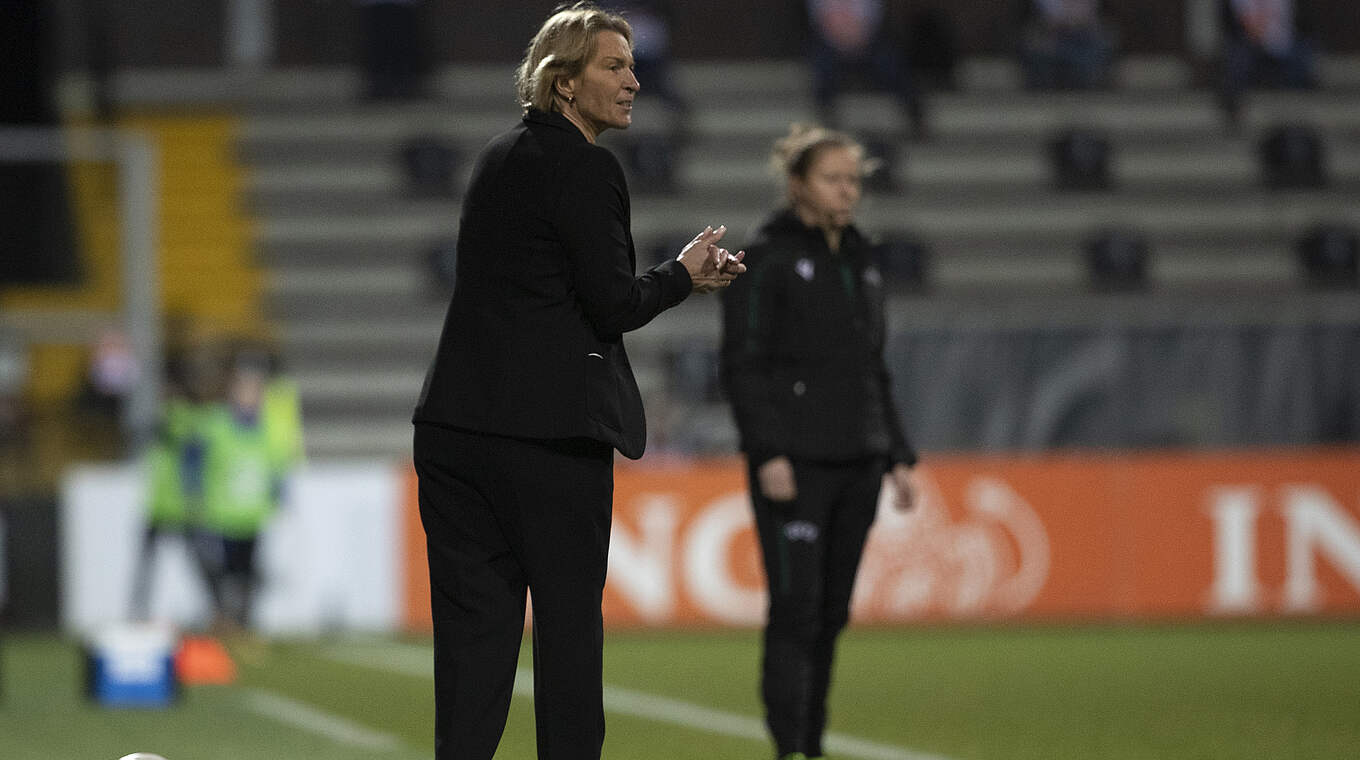 Bundestrainerin Martina Voss-Tecklenburg: "Wir müssen vor dem Tor cooler sein" © Foto: DFB/Maja Hitij/Getty Images