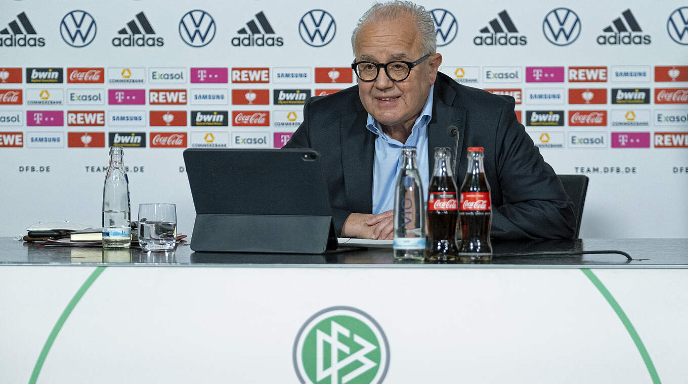 Keller: "Der organisierte Fußball kann zur Normalisierung beitragen, wenn er denn darf" © Thomas Boecker/DFB