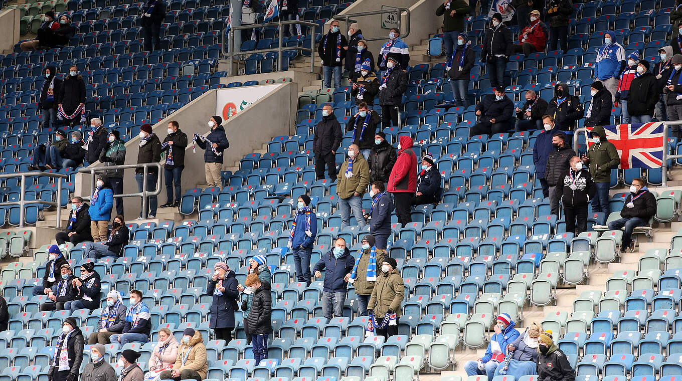 Schnelltests beim Einlass: 702 Fans im Stadion beim Drittligaspiel in Rostock © Getty Images