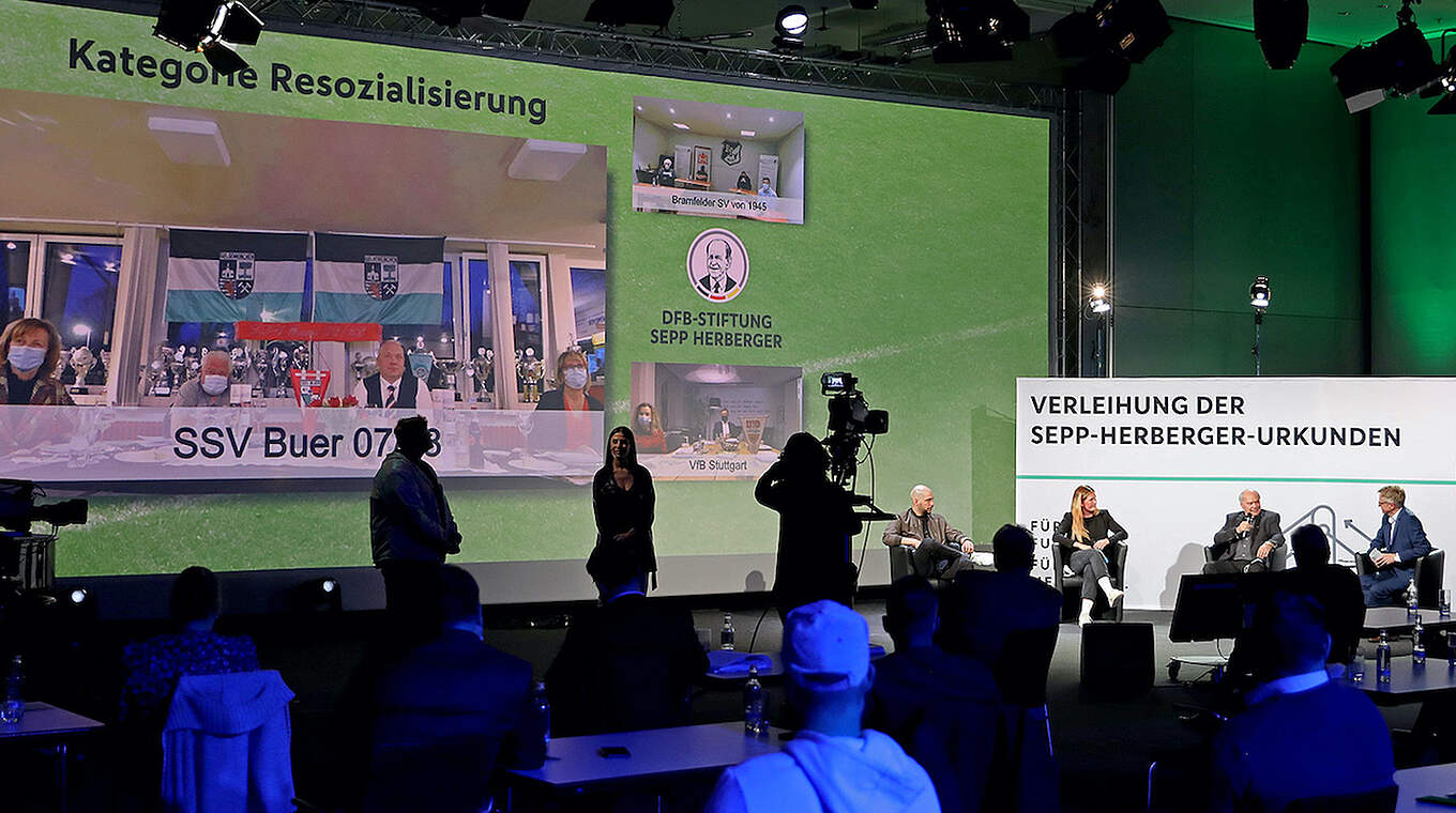 DFB-TV überträgt live: 16 Preisträger werden für ihr soziales Engagement geehrt © Carsten Kobow/DFB-Stiftung Sepp Herberger