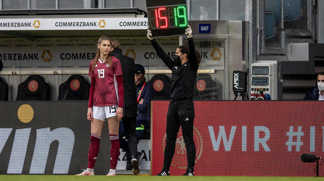 Debüt nach 59 Minuten: "Kann noch überhaupt nicht fassen, was heute passiert ist" © DFB/Maja Hitij/Getty Images