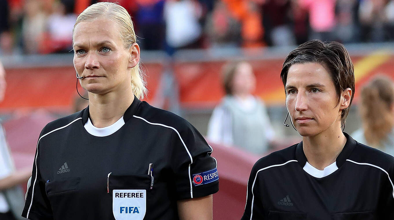 In Tokio dabei: die DFB-Referees Bibiana Steinhaus-Webb (l.) und Katrin Rafalski © Imago