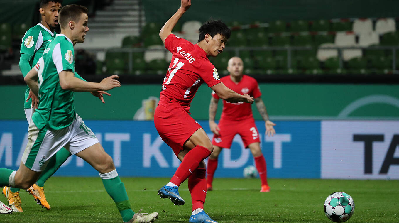 Hee-chan Hwang opens the scoring in the 93rd minute.  © Getty Images