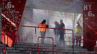 Ermittlungen eingeleitet: Pyro-Vorfälle beim Berliner Derby © imago