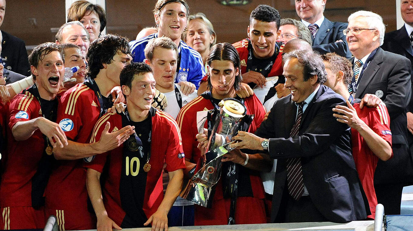 Säulen der 2009-Europameister: Höwedes, Hummels, Özil, Neuer und Khedira (v.l.) © imago
