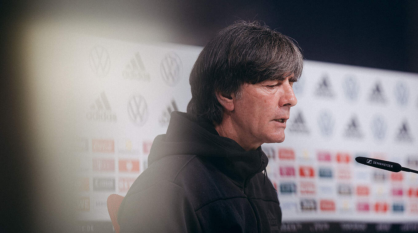 Löw: "We have to prepare two different systems" © Philipp Reinhard