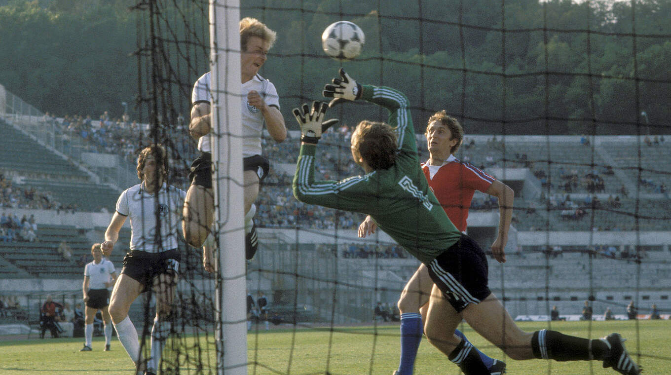 EM-Auftakt 1980: Deutschland - Tschechien 1:0 © imago