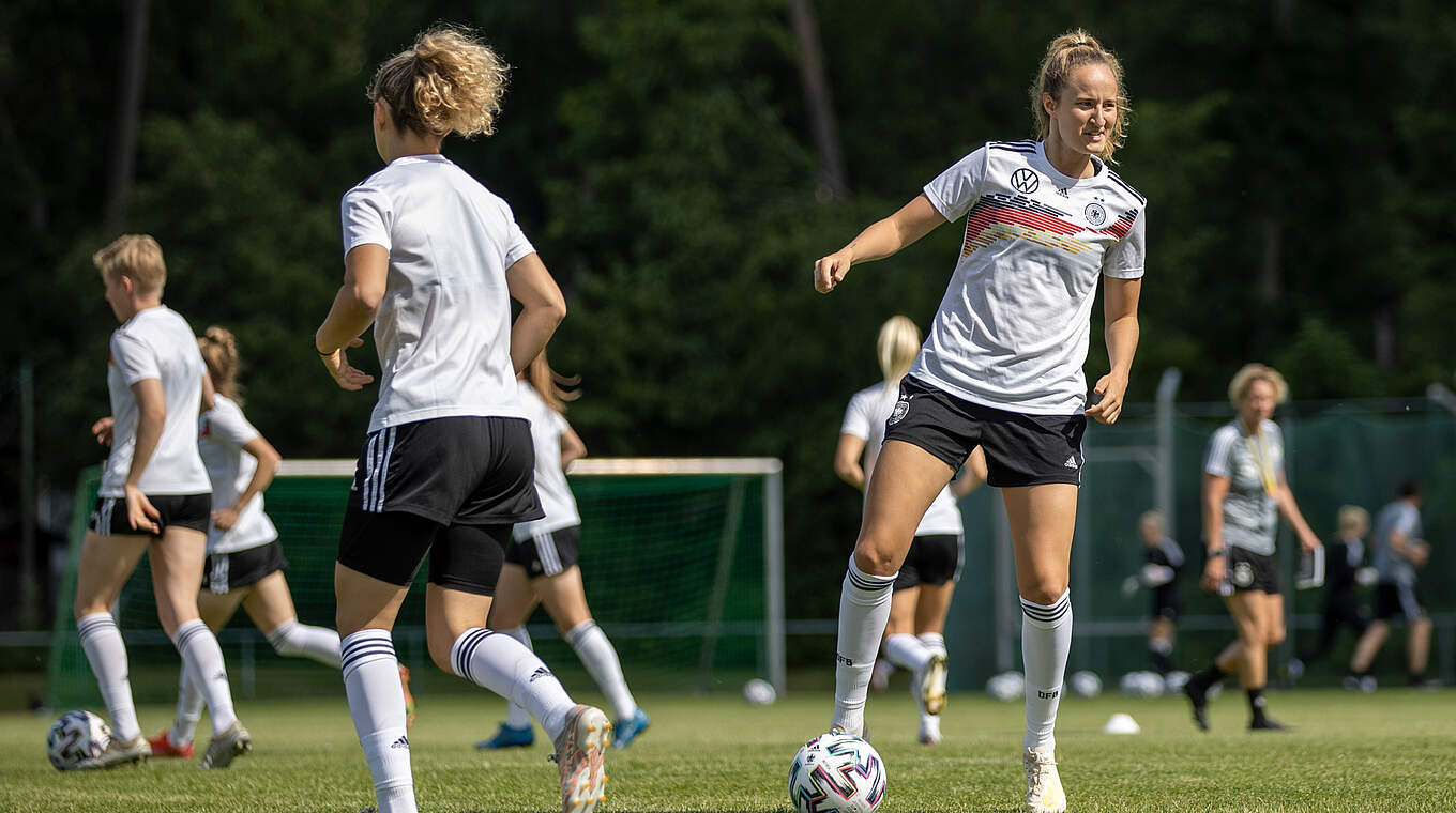 Fabienne Dongus: “I want to be a good alternative for the coach” © DFB/Maja Hitij/Getty Images