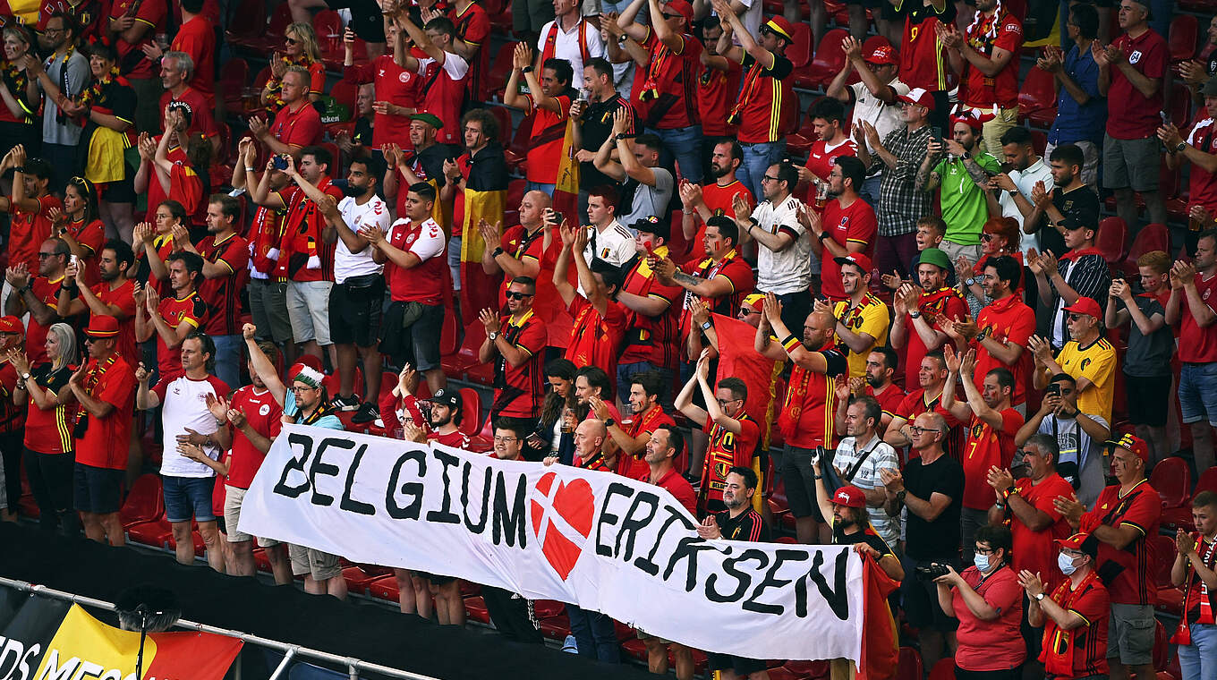 Für Christian Eriksen: Auch die belgischen Fans nahmen an der Aktion teil © Imago