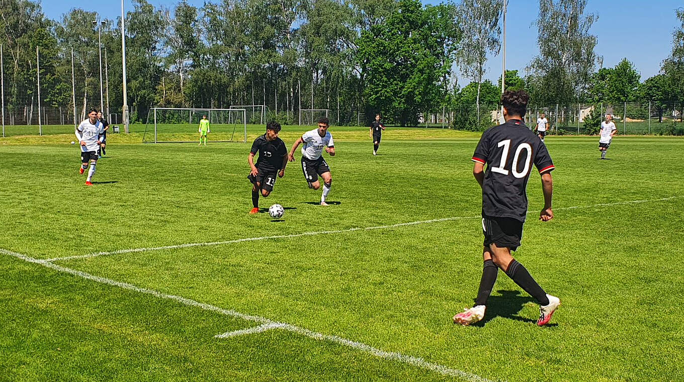 Rückkehr mit Spielfreude: Viele U-Teams standen neun Monate nicht auf dem Platz © DFB