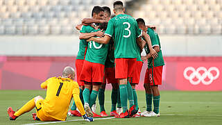 Jubel beim mexikanischen Team: Auftaktsieg gegen Frankreich © Getty Images