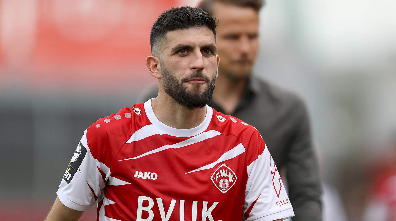 Fanol Perdedaj: "Ich war schon immer gerne ein Führungsspieler" © imago images