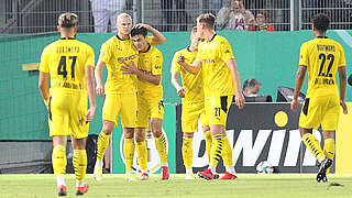 An Erling Haaland (2nd from left) hat-trick lifted BVB to victory over Wiesbaden.   © Getty Images