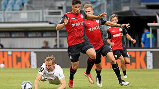 Im Spiel gegen Havelse Rot gesehen: Ahmet Gürleyen (2.v.l.) von Wehen Wiesbaden © imago