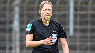 Steht vor ihrem 75. Einsatz in der Frauen-Bundesliga: Schiedsrichterin Karoline Wacker © imago