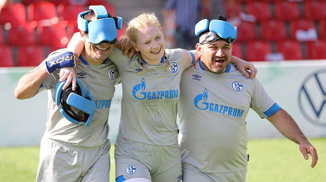 Freude bei Schalke 04: Die Königsblauen bezwingen Düsseldorf/Düren klar 7:2 © Carsten Kobow