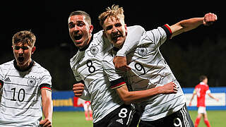 Torschützen unter sich: Nelson Weiper (r.) und Arijon Ibrahimovic (2.v.r.) © Getty Images