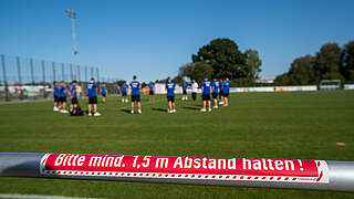 Deine Meinung ist gefragt: Corona wirft erneut einen Schatten auf den Amateurfußball © Getty Images