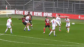 Viele Torchancen auf beiden Seiten: das rheinische Derby im Kölner Franz-Kremer-Stadion © DFB-TV