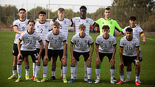 Vor dem zweiten Spiel beim Winterturnier: die U 18-Nationalmannschaft © GettyImages