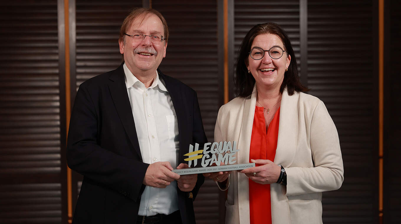 Dr. Rainer Koch und Heike Ullrich: "Fußball fördert Zusammenhalt unserer Gesellschaft" © DFB