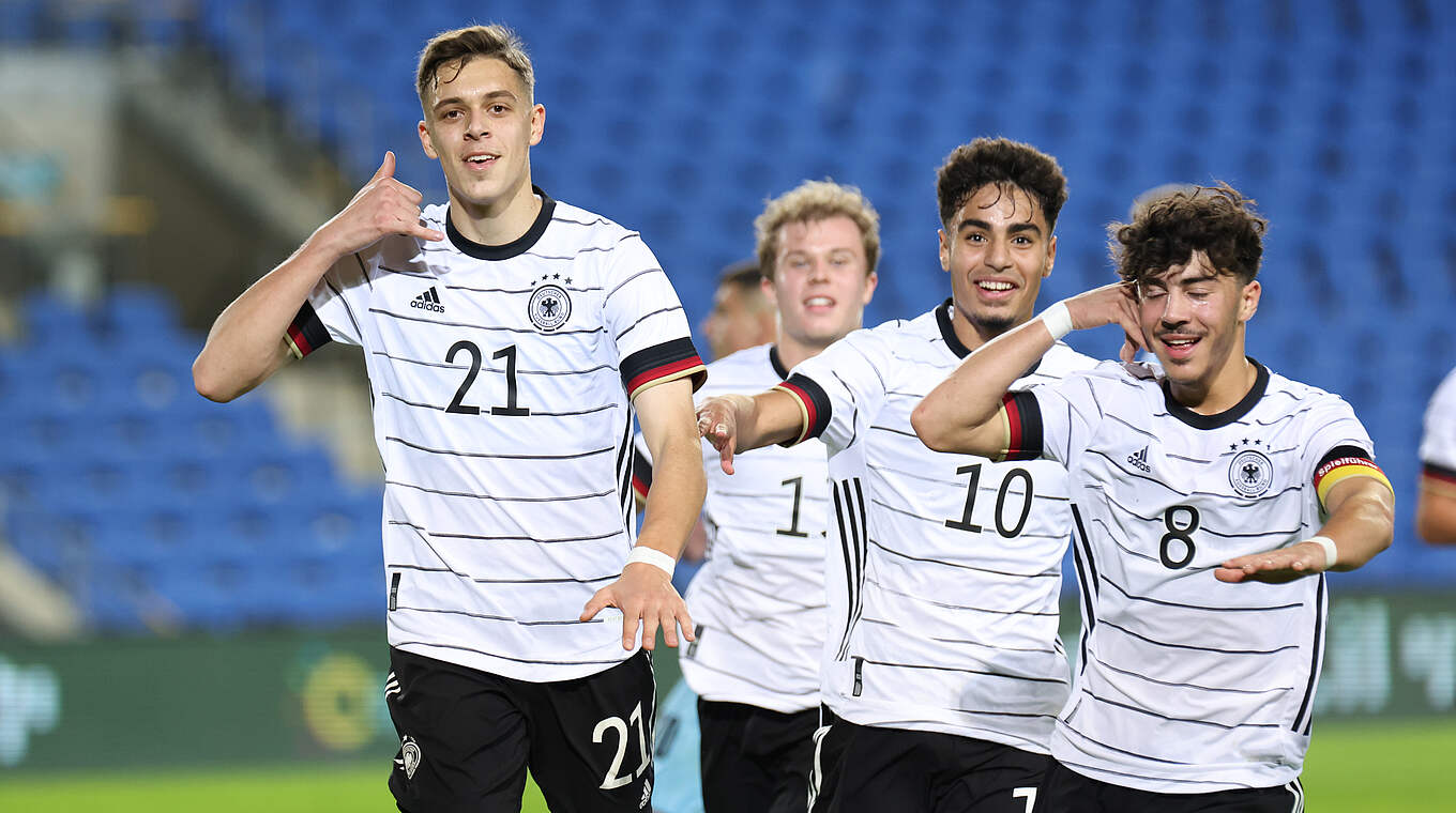 Erster Sieg im zweiten Turnierspiel: Die U 18 jubelt gegen Gastgeber Israel © Getty Images
