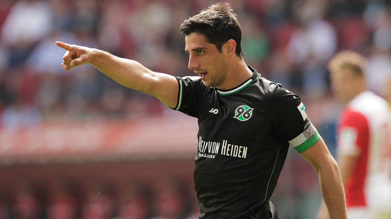 Stindl im Trikot von Hannover 96: "Schön, dass sich unsere Wege noch einmal kreuzen" © Getty Images