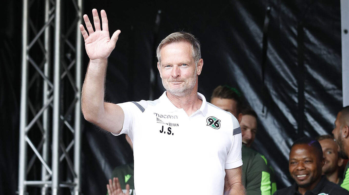 96-Legende Jörg Sievers: "Wie damals ist Borussia Mönchengladbach der klare Favorit" © imago