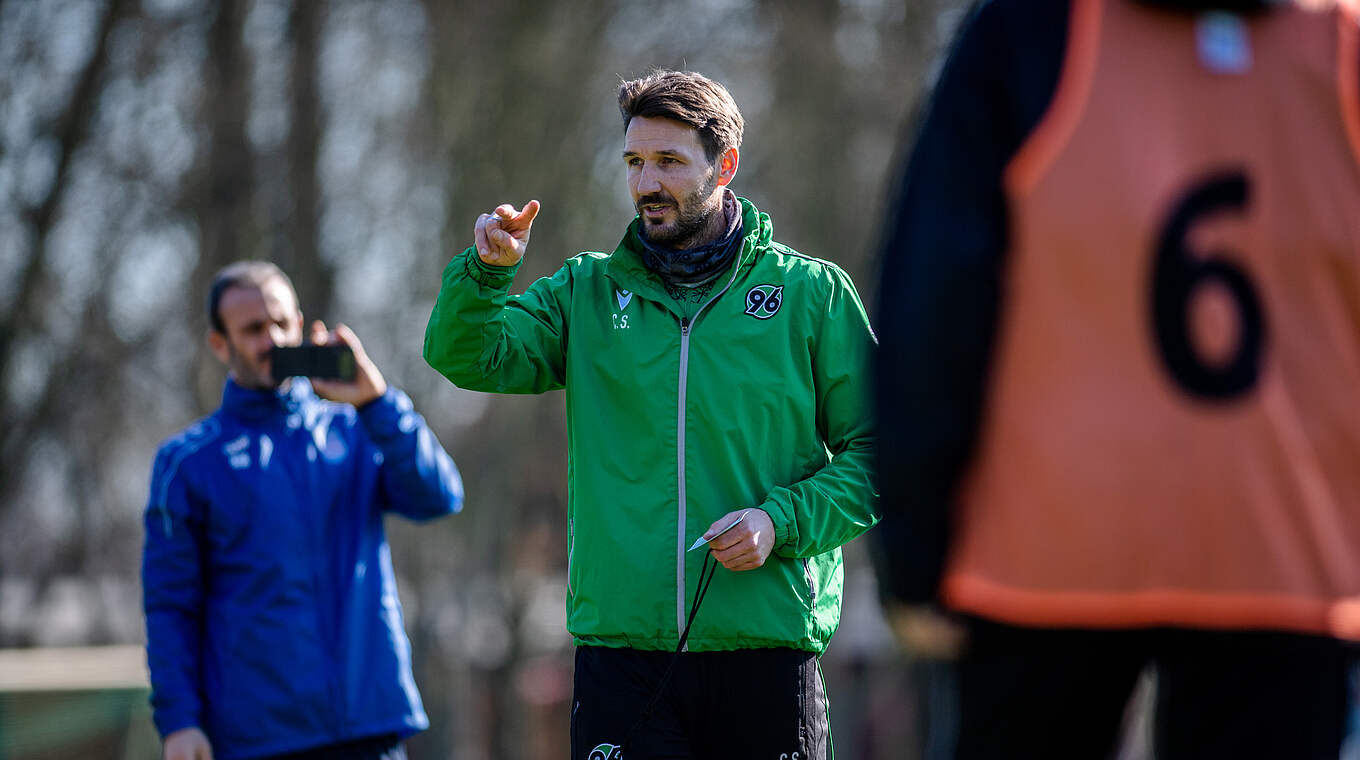 Christian Schulz: "Der Anspruch an einen Trainer heutzutage ist wirklich enorm" © DFB/ Neil Baynes