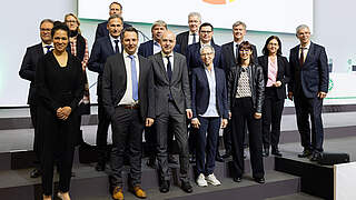 Beim DFB-Bundestag in Bonn gewählt: das neue DFB-Präsidium © Getty Images