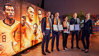 MoU unterzeichnet: Der DFB und der KNVB verlängern ihre Partnerschaft bis 2024 © KNVB