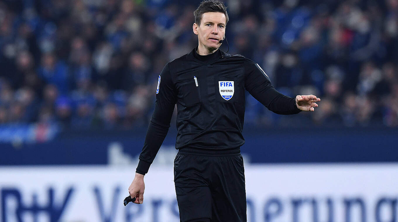 Steht vor seinem 136. Einsatz in der Bundesliga: FIFA-Schiedsrichter Daniel Siebert © Imago