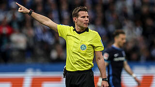 Steht vor seinem 318. Einsatz in der Bundesliga: Schiedsrichter Dr. Felix Brych © Getty Images