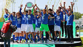 Zum dritten Mal: der FC Schalke 04 ist Deutscher B-Junioren-Meister © GettyImages
