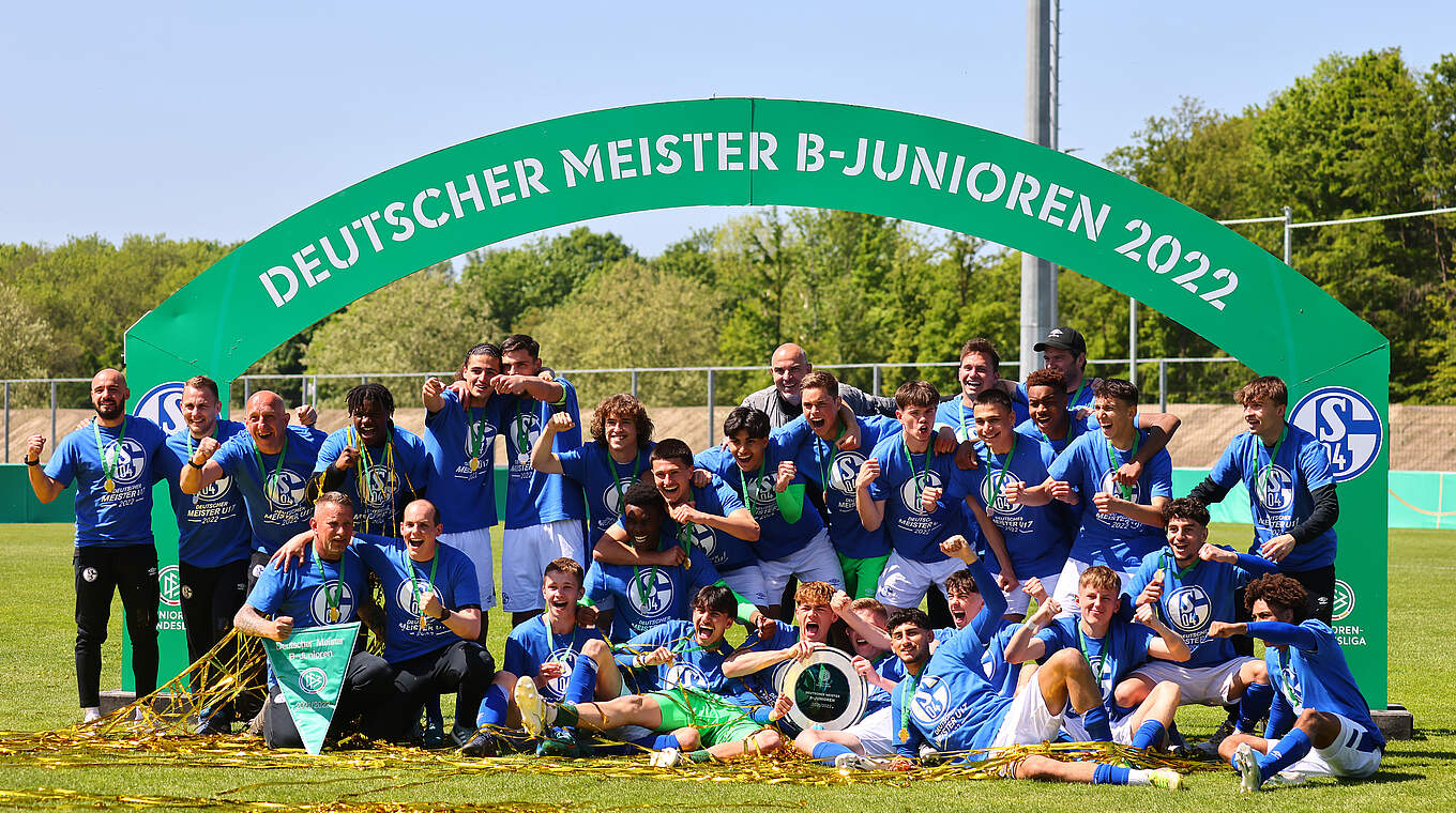 Deutscher Meister 2022: "Rundet das wunderbare Schalker Wochenende perfekt ab" © Getty Images