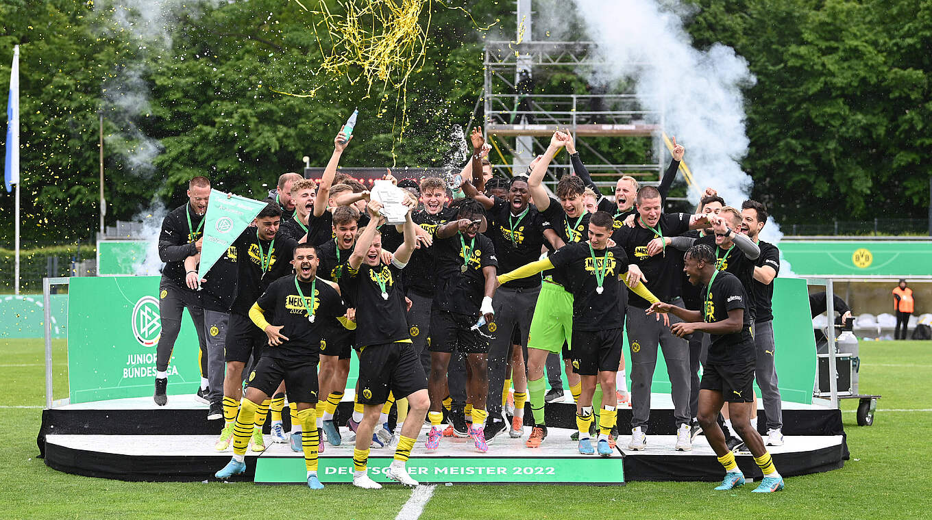 Titel verteidigt: Borussia Dortmund ist Deutscher A-Junioren-Meister © imago