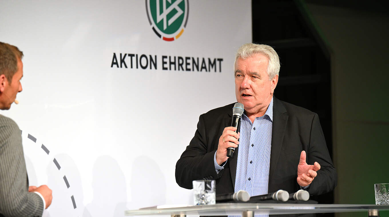 DFB-Vizepräsident Peter Frymuth: "Das Ehrenamt ist die Basis für den Fußball" © Getty Images