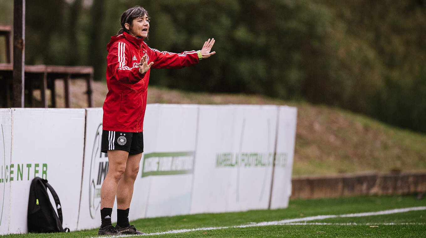 U 16-Trainerin Sabine Loderer: "Dänemark hat eine sehr physische Mannschaft" © Getty Images