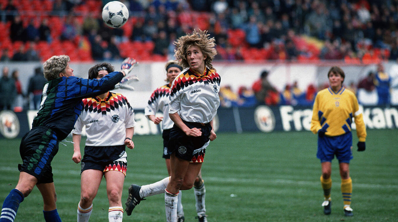 Heidi Mohr (2.v.r.) im Jahr 1993 © Getty Images