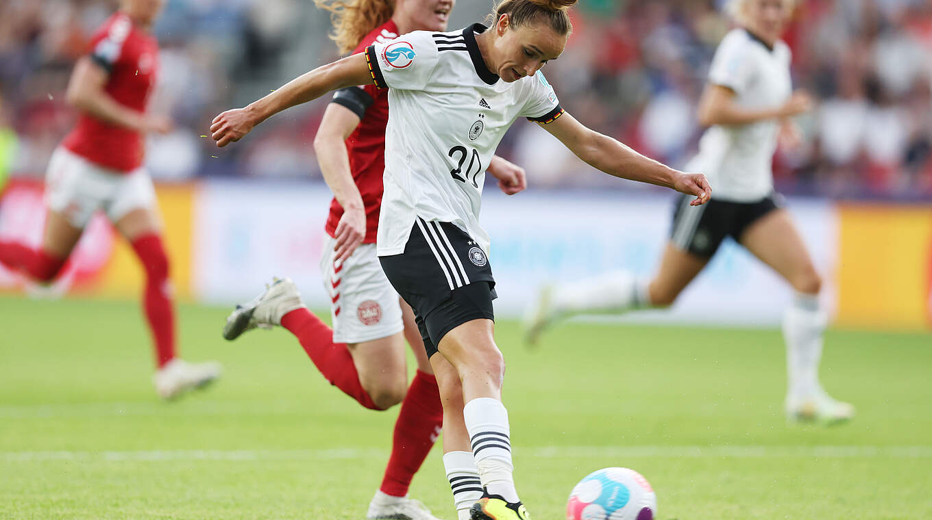 Lina Magull: "Ich bin stolz auf die Mannschaft" © DFB/Maja Hitij/Getty Images