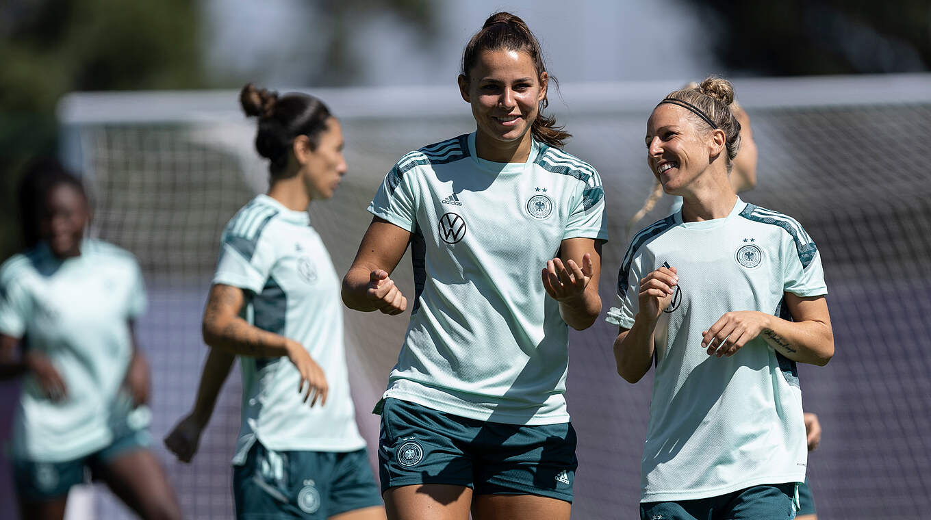 Lena Sophie Oberdorf (M.) © DFB/Maja Hitij/Getty Images