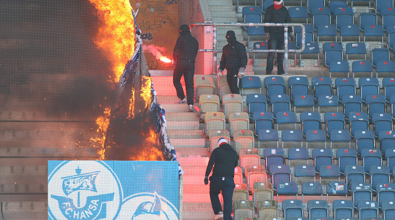 Unsportliches Verhalten der Fans: Geldstrafe für Hansa Rostock © Getty Images