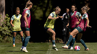 Kathrin Hendrich, Sara Däbritz, Lea Schüller (v.r.) © Maja Hitij/DFB/Getty Images